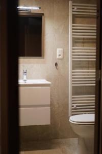 Skyway airport apartments