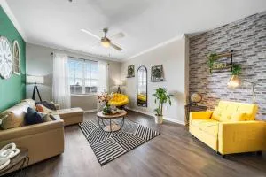 Chic 3br2ba- Minutes To Airport & Westchase #4 - West Chase