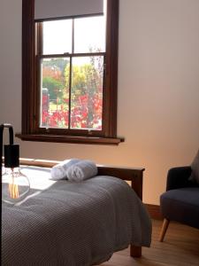 On Chapel St, The Royal Hotel Dalton