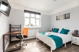 Dove Court Travel Lodge 4 - First Floor Ensuite - 阿蒙兹伯里