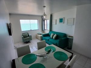 Vista incrível à beira-mar na praia de pajuçara dois quartos - Apto 901