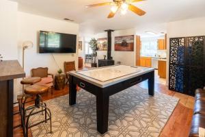 Stylish Country Cowboy Home with Hot Tub on 20 Acres