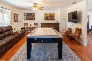 Stylish Country Cowboy Home with Hot Tub on 20 Acres