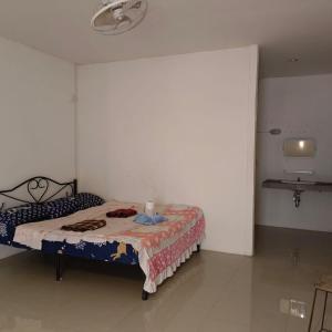 Sunny in town hostel