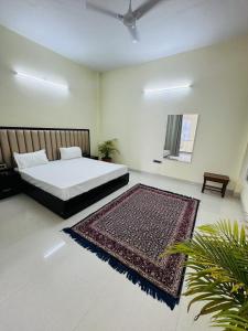 The Elora - Your Home away from Home