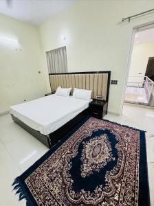 The Elora - Your Home away from Home