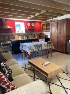 Maisons d'hotes La Bergerie : photos des chambres