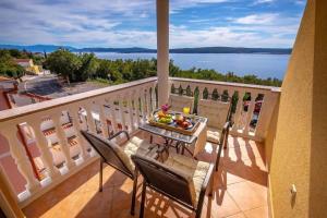 Appartement mit Balkon und Meerblick - b56275