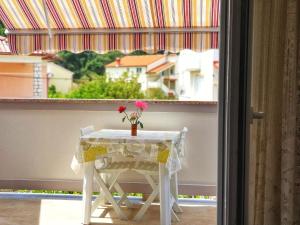 Appartement in Palit mit Privatem Balkon