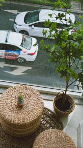 Mặt tiền Quận 3 - Nhà kính view đẹp - có thang máy