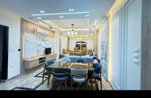 مصر منطقة الشيخ زايد الحى الثامن سنوى - ‘Izbat Yūsif Barrādah