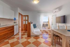Appartement mit Terrasse und Meerblick - b57760 