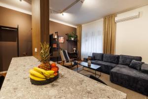 Blue Bird Apartments