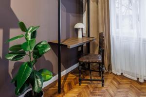 Blue Bird Apartments