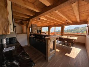 Chalet vue Mont Blanc avec jacuzzi extérieur