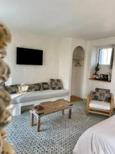 La source de l'abbaye - 托内尔