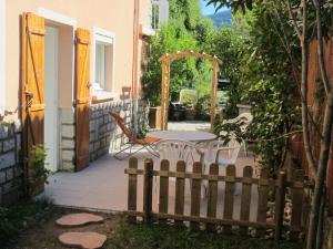 Appartements T2 refait a neuf avec petit jardin et parking : photos des chambres