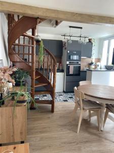Appartements Le Garden Champ-- Duplex, jardin : photos des chambres