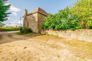 Farmhouse Retreat, 4 Bed, Pet Friendly