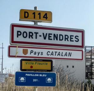 Appartements 1BR Apartment T2 54m2 Onde Marine 2nd floor Lift Wifi AC Parking : photos des chambres