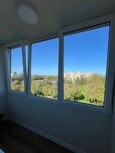 Modern&bright southwest apartment
