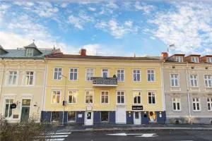 Sekelskiftescharm i Hjärtat av Strömstad, 4 bäddar - Historic Charm, for 4 Guests - Sydkoster