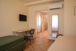 Casaretti Affittacamere - In centro a Foligno, con parcheggio e ampio bagno in camera