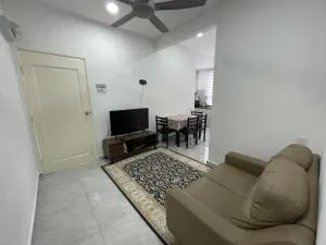 Penang Studio Homestay at Kelawai Rd, Georgetown by SK Vacation Homes - Pulau Tikus