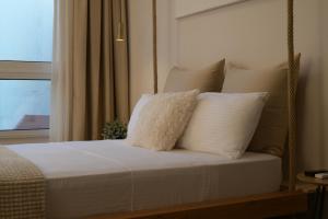 Athens Host - Urban Boho