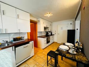 DreamHouse Apartments