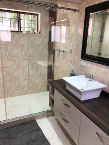 House with private Jacuzzi in Granada