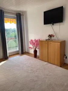 Ferienwohnung Dinh - Seefelden