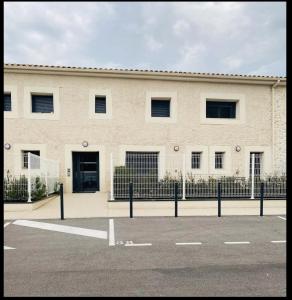 Appartement moderne proche de tout et parking gratuit