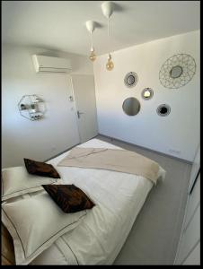 Appartements Appartement moderne proche de tout et parking gratuit : photos des chambres