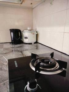Spacious 3BR Apartment Near Town