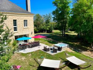 Maisons de vacances Le Havre des Perrieres - Gite avec spa, 15 personnes, 5 chambres : photos des chambres
