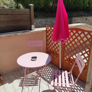 Appartements Duplex 24m2 classe 2 etoiles a 2km d-Aubenas : photos des chambres