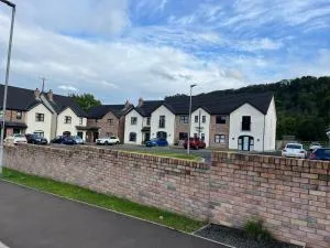 Glynn Village - Straid