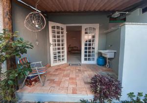 Kitnet completa a 800m da Praia