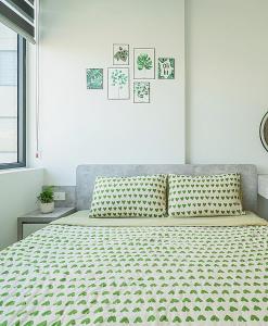 Hue Oi Homestay - Spacious 2-Bedroom Apartment with Balcony and Pool