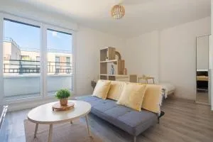 Le Péruvien - Saint-Cyr-L'Ecole - Free Parking - 圣西尔-莱科勒