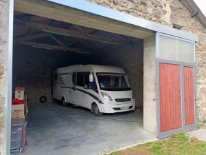 Campings Caravane Vintage insolite avec jacuzzi au calme : photos des chambres