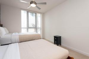 Two bedroom suite in Hollywood!