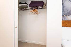 Two bedroom suite in Hollywood!