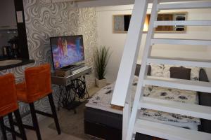 CastleHill Apartman the perfect blend of urban living and sightseeing convenience