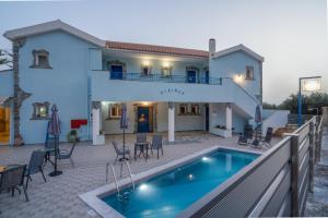 Studio - Upper Floor room in Sirines