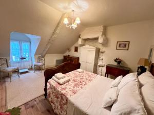 Maisons de vacances La Petite Madeleine is a Charming 2 Bedroom Pet Friendly Gite situated on Dinan Port : photos des chambres