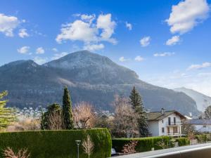Appartement 3 Pièces PROCHE DU LAC avec TERRASSE