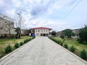 Nugo Villa - Bakhmaro