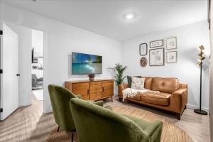 3 Bedrooms 3 Baths The Hub At Westside 3248Tt